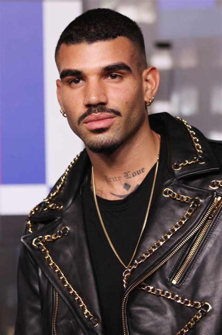 Pics Of Stars Charged With Crimes – Hollywood Life