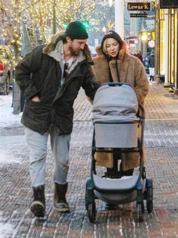 See Kylie, Gigi & More – Hollywood Life