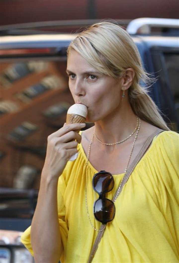 Photos Of Stars Chowing Down – Hollywood Life