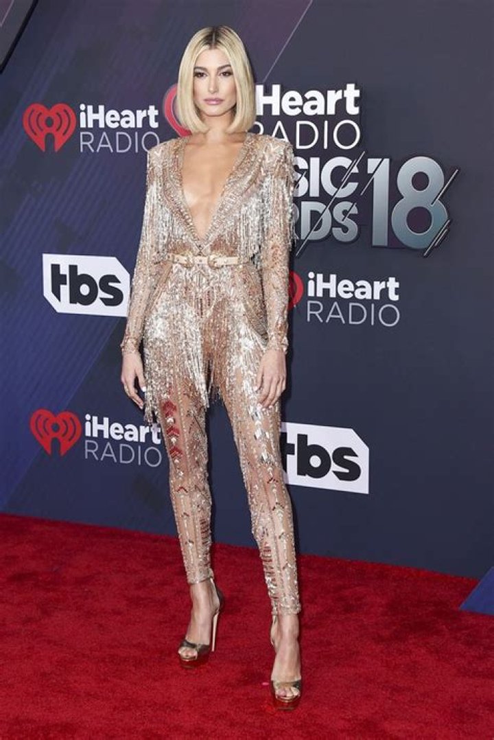 Stars In Skintight Jumpsuits: Pics