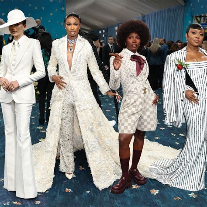 Pics Of George & Amal & More – Hollywood Life