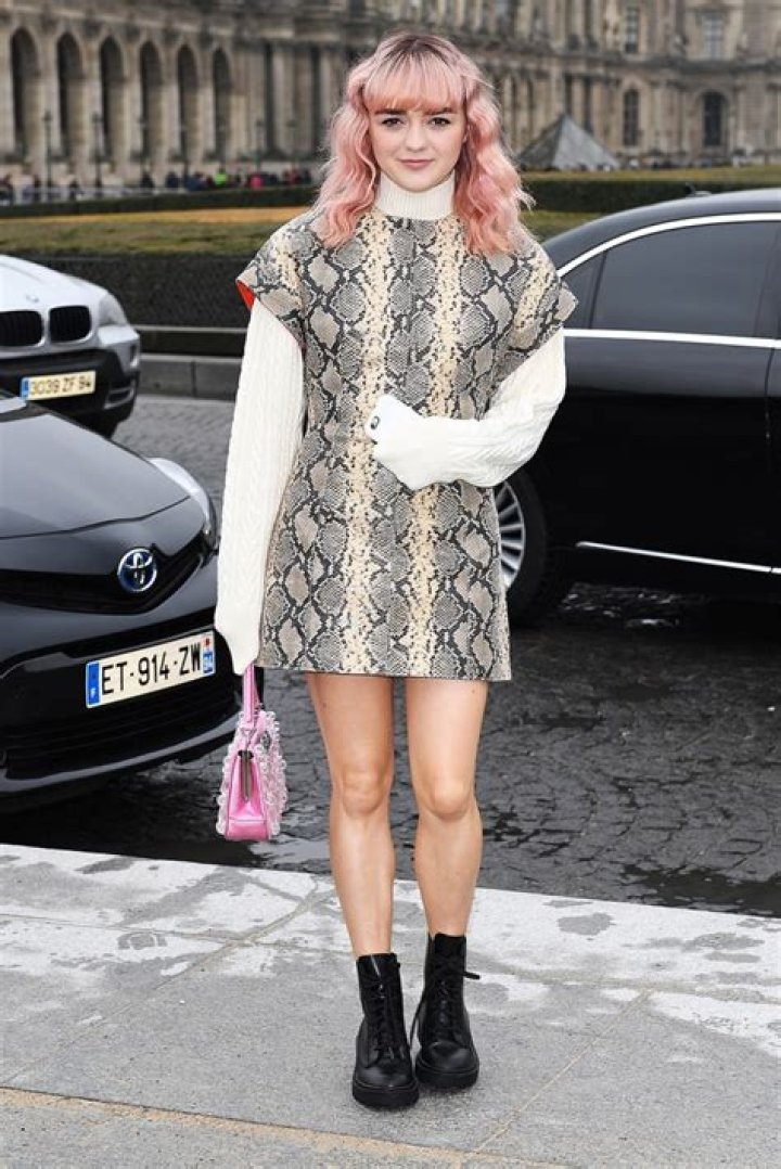 Celebs Wearing Snakeskin: Photos Of Jennifer Lopez & More Rocking Python