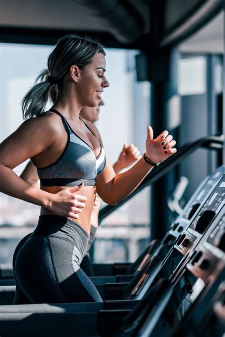 Jennifer Lopez, Julianne Hough & More Stars Giving Us Serious Fitspo To Hit The Gym In 2019