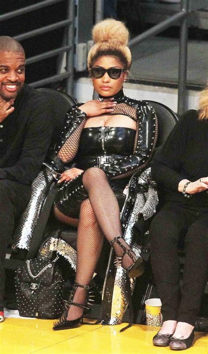 See Pics Of The Looks – Hollywood Life