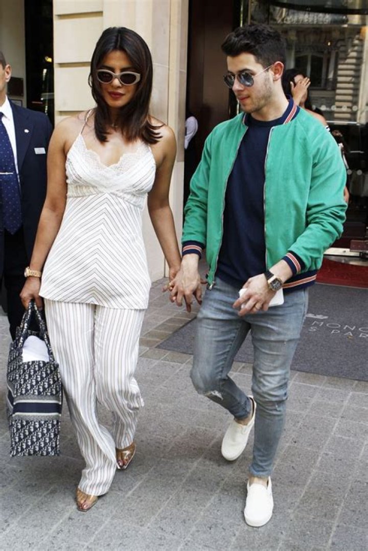 Stars Wearing Spaghetti Strap Dresses & Tops: Photos Of Kendall Jenner & More In The Trend