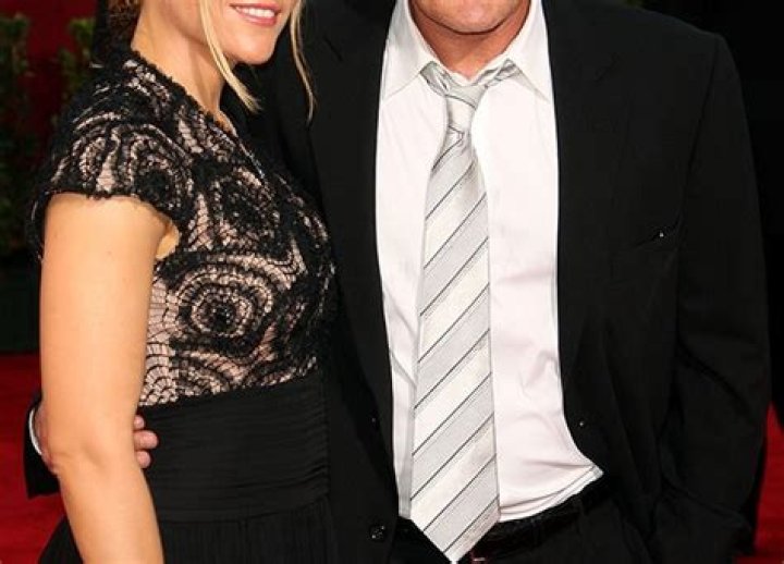 Charlie Sheen & Brooke Mueller Still Married During HIV Diagnosis — He Told Her – Hollywood Life