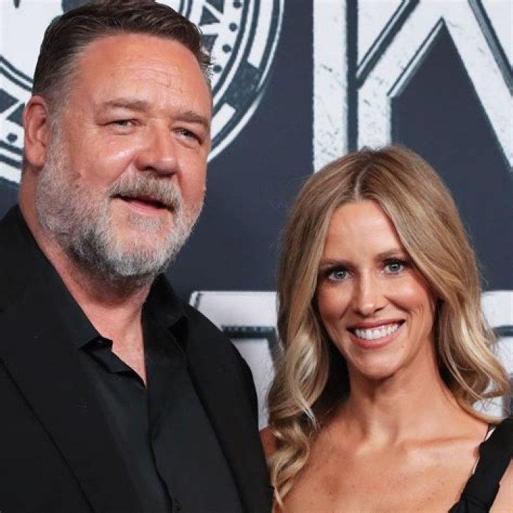 Is Charlie Sheen’s Fiancee Married Already? — Brett Rossi Hiding Big Secret – Hollywood Life