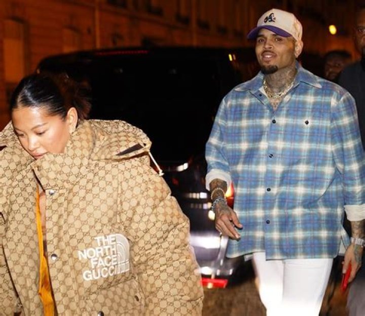 Chlöe Bailey & Chris Brown Together In Photo Teasing New Music – Hollywood Life