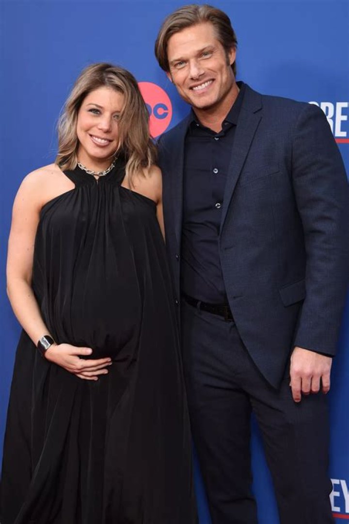 Chris Carmack Expecting Second Baby Girl With Wife Erin Slaver – Hollywood Life