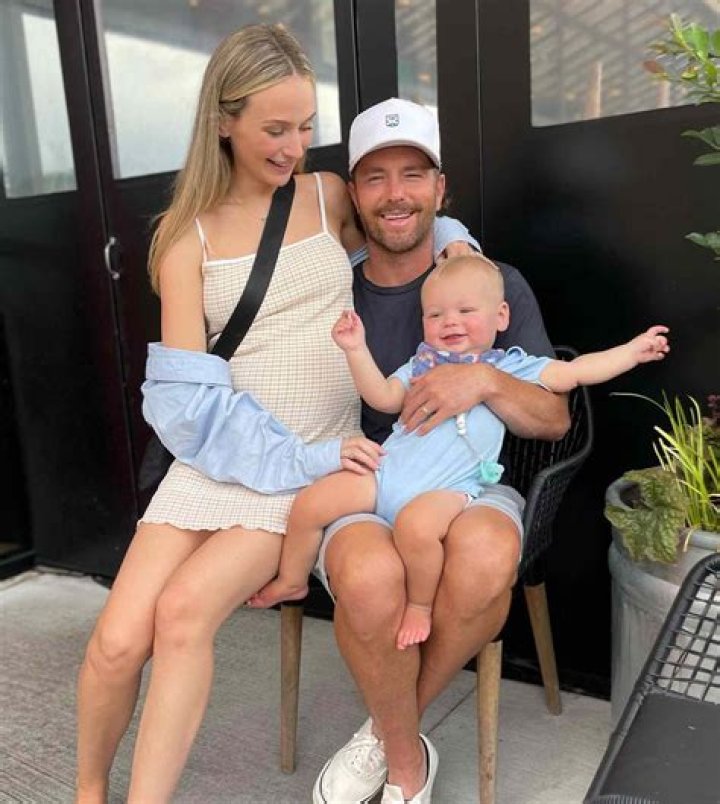 Chris Lane Talks Baby Son & Wife Lauren Bushnell – Hollywood Life