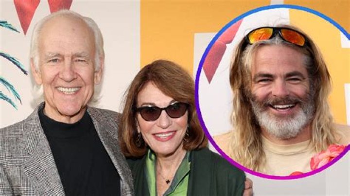 All About His Famous Father Robert Pine – Hollywood Life