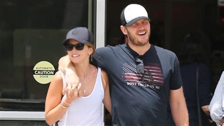 Chris Pratt Wears Gadsden Flag ‘Don’t Tread On Me’ T-Shirt — Pic – Hollywood Life
