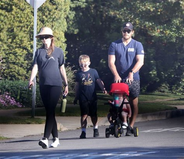 Chris Pratt Beams Out With Pregnant Katherine Schwarzenegger & Kids Lyla, 1, & Jack, 9