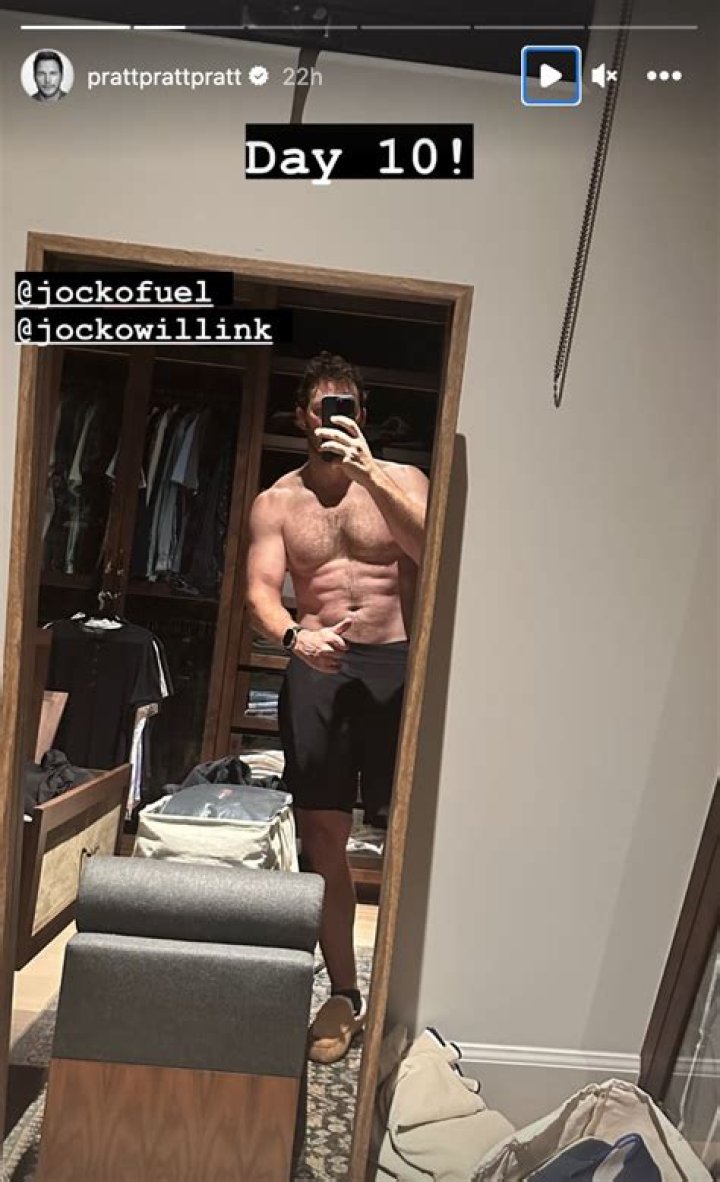 Chris Pratt’s Shirtless Selfie Overshadowed By Note From Son Jack – Hollywood Life