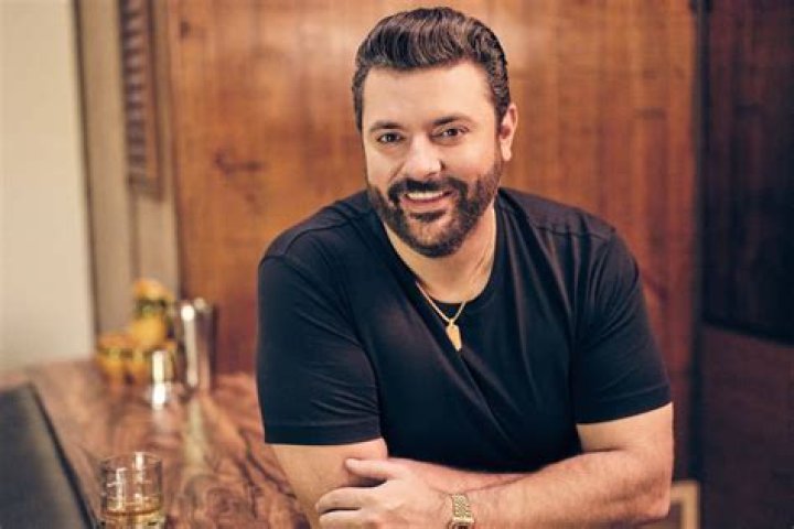 Chris Young Celebrity Profile – Hollywood Life