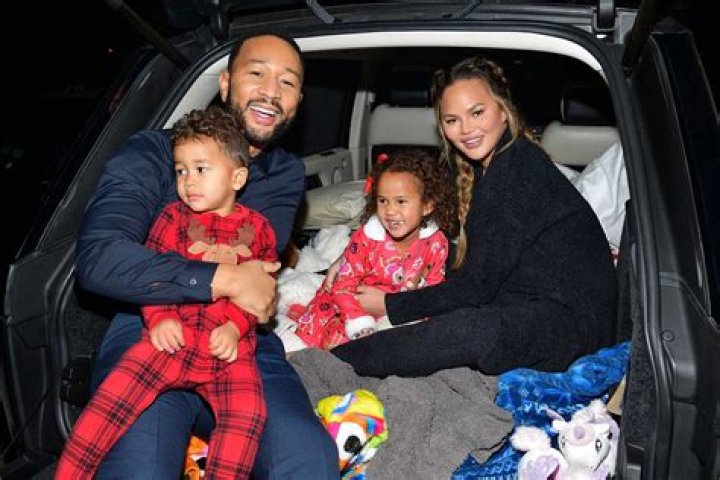 Chrissy Teigen’s Daughter Luna, 4, Plays With Mom’s Growing Baby Bump & Says ‘Hi Baby’ While They Cook