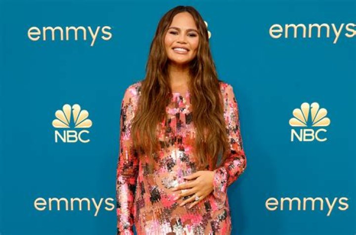Pregnant Chrissy Teigen’s Daughter Luna, 6, Leans On Her Baby Bump In Sweet Italy Photos