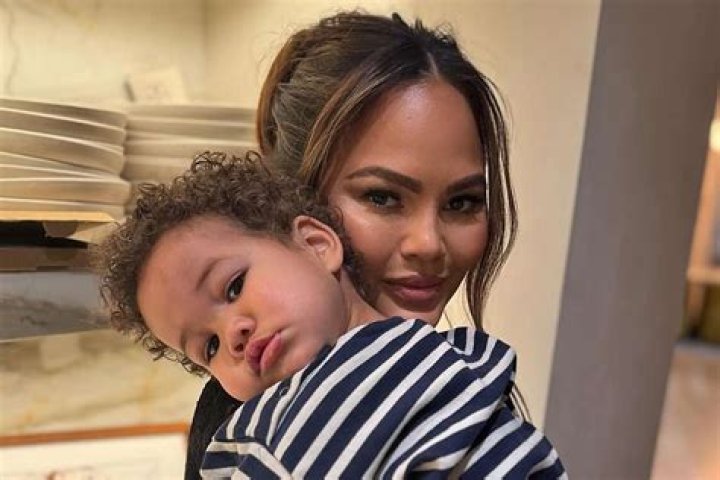 Chrissy Teigen Recalls Going Into ‘Full Blown Convulsion Of Tears’ When She Realized She’d Lose 3rd Baby