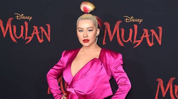 See Sexy Latex Look – Hollywood Life