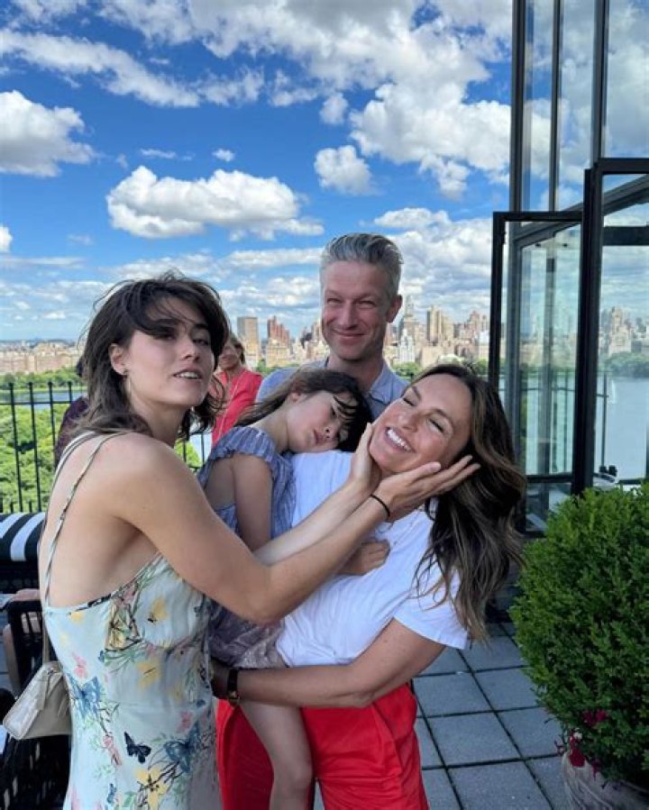 Law & Order’s Christopher Meloni Surprises Mariska Hargitay At US Open – Hollywood Life