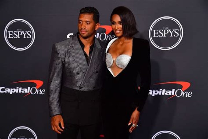 Ciara’s Met Gala 2021 Dress Pays Tribute To Russell Wilson – Hollywood Life