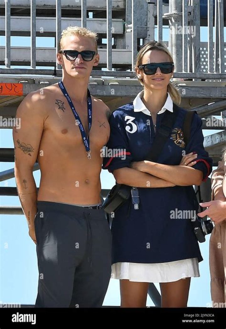 Why It’s Going The Distance – Hollywood Life