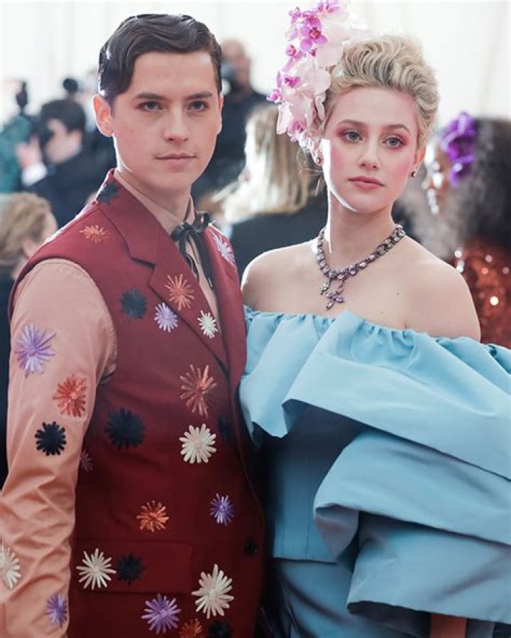 Cole Sprouse Says His Exes Cheated & Recalls Lili Reinhart Split – Hollywood Life