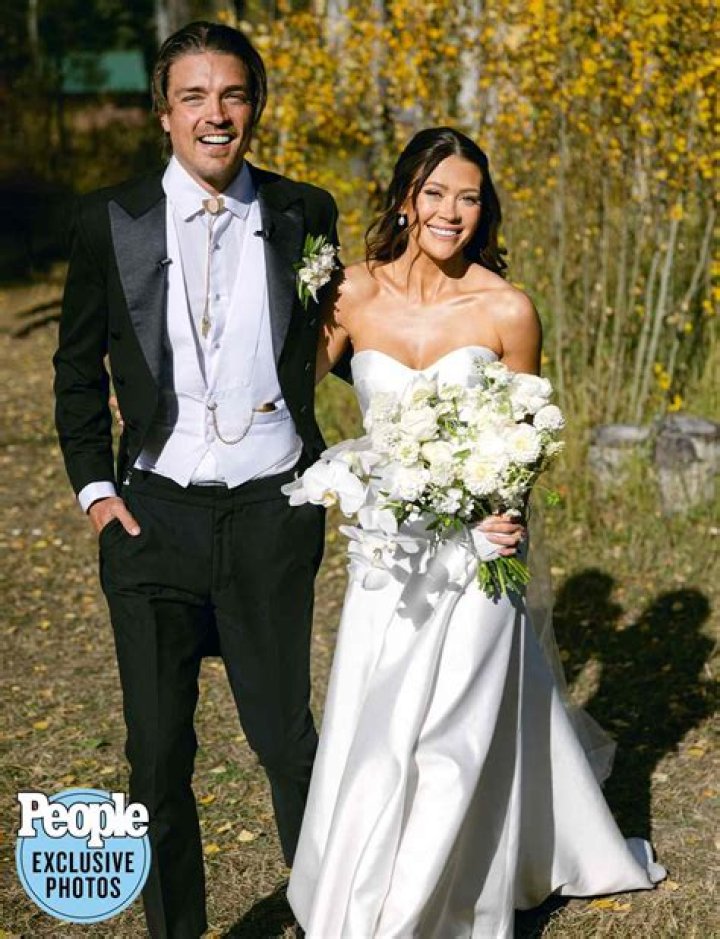 Caelynn Miller-Keyes Expertly Gives Dean Unglert A Buzz Cut Hair Makeover For Charity: Watch