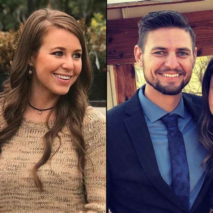Derick Dillard Claims Duggar Family Marries Young ‘To Have Sex’ – Hollywood Life