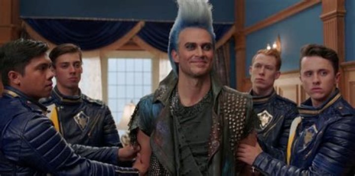 Cheyenne Jackson Joins As Hades — Is He Mal’s Dad? – Hollywood Life