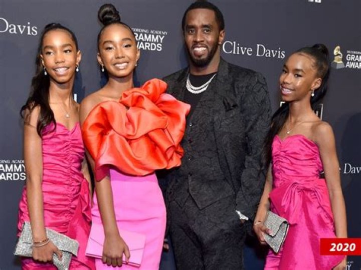 Diddy’s Twins, 14, & Daughter Chance, 15, Look So Grown Up In Stunning ‘Vanity Fair’ Shoot With Dad