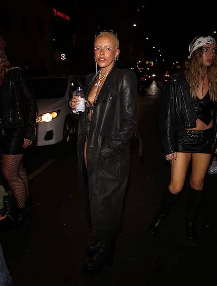 Doja Cat Sheer Bodysuit Halloween Costume 2022: Photos – Hollywood Life