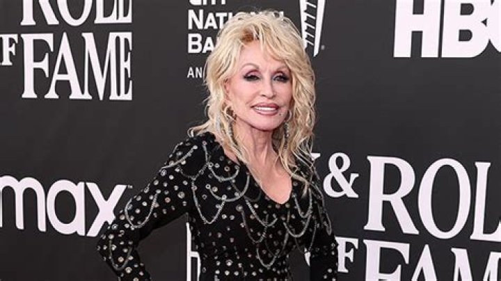 Dolly Parton In Black Dress At Rock & Roll Hall Of Fame Ceremony – Hollywood Life