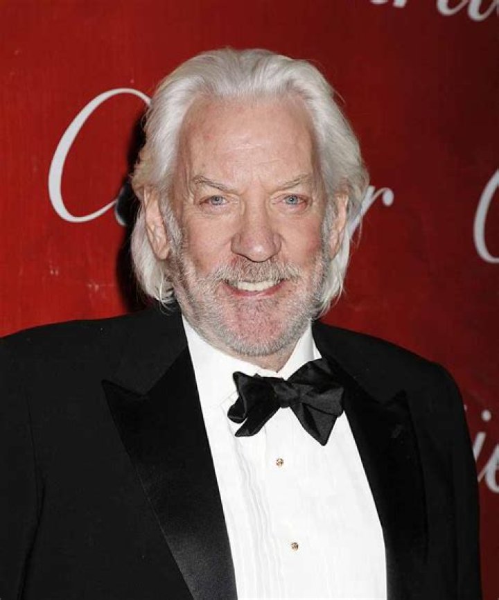 Donald Sutherland, Star of ‘M*A*S*H’ and ‘Hunger Games,’ Dead at 88