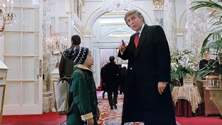 Donald Trump’s ‘Home Alone 2’ Scene Demanded To Be Removed By Fans – Hollywood Life