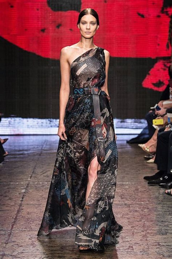 Donna Karan Runway Pictures — Spring 2015 Fashion Week