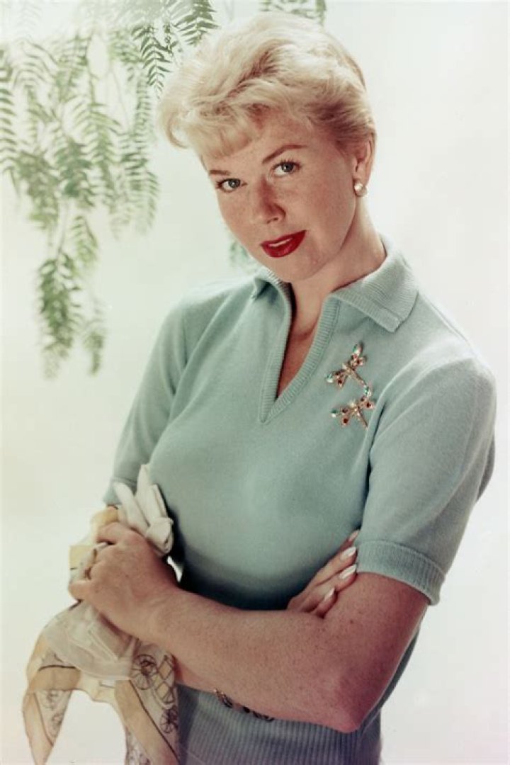 Doris Day — Photos of the Life & Career of Iconic Star – Hollywood Life