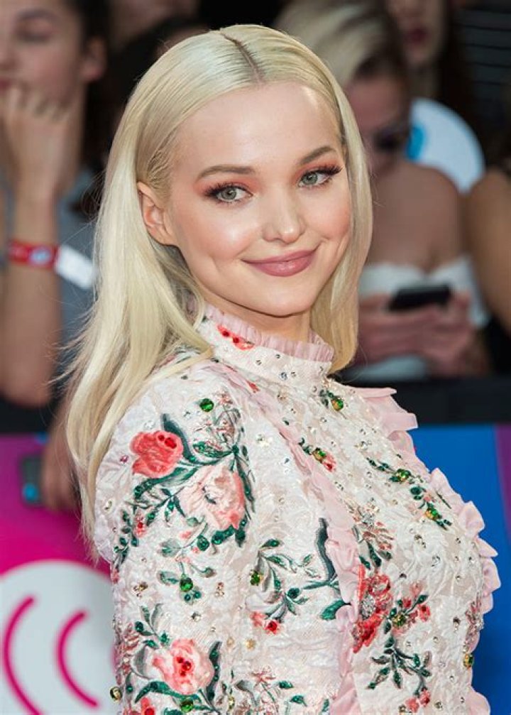 Here’s Why Dove Cameron Shaved Her Face Before The MMVAs