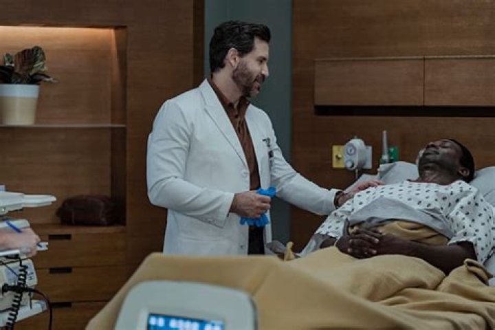 The True Story Behind Mandy Moore’s TV Series – Hollywood Life