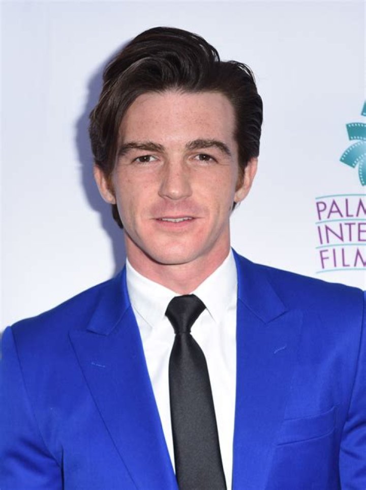 Drake Bell Celebrity Profile – Hollywood Life