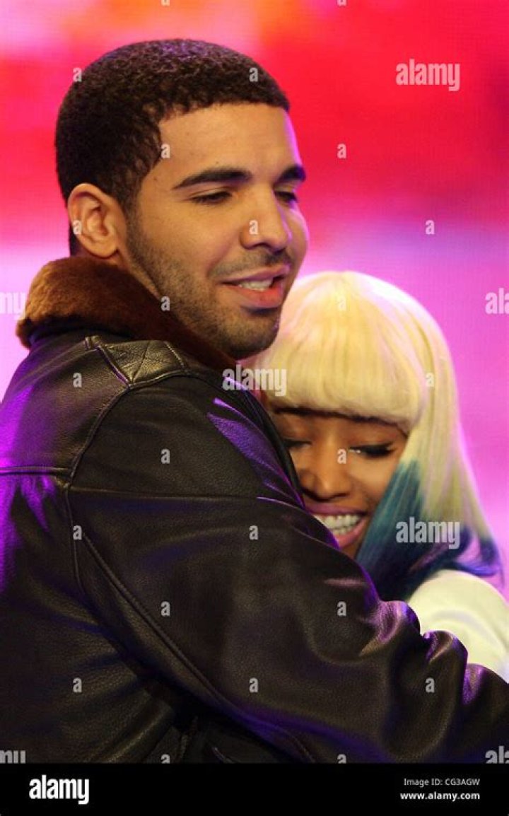 Drake & Miley Cyrus: Why He’s Team Miley Vs. Nicki Minaj After VMAs