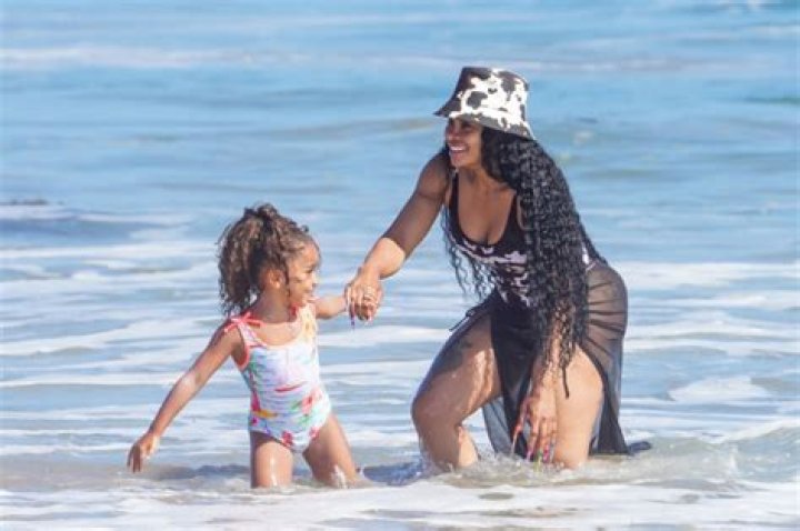 Dream Kardashian Runs On Beach With Mom Blac Chyna In New Pics – Hollywood Life