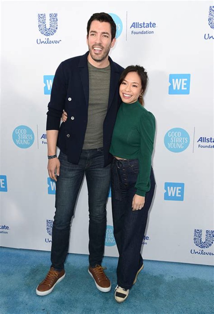 His Wife Is Pregnant With 1st Child – Hollywood Life