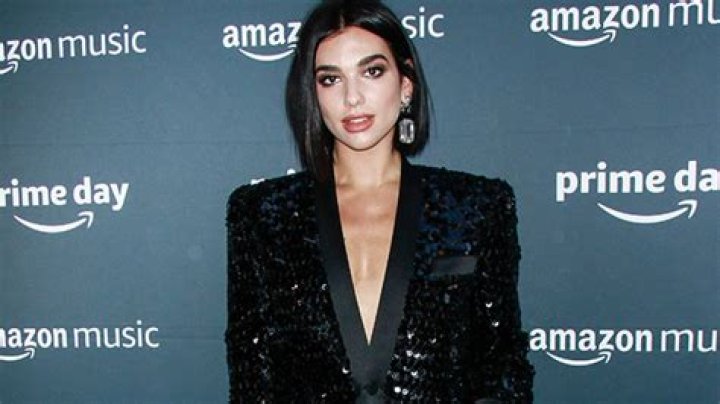 Dua Lipa Rocks Platform Heels & Floral Mini Dress In Sexy New Photos – Hollywood Life