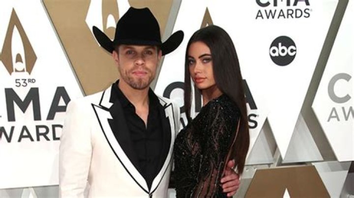 Inside His Breakup From Kelli Seymour – Hollywood Life