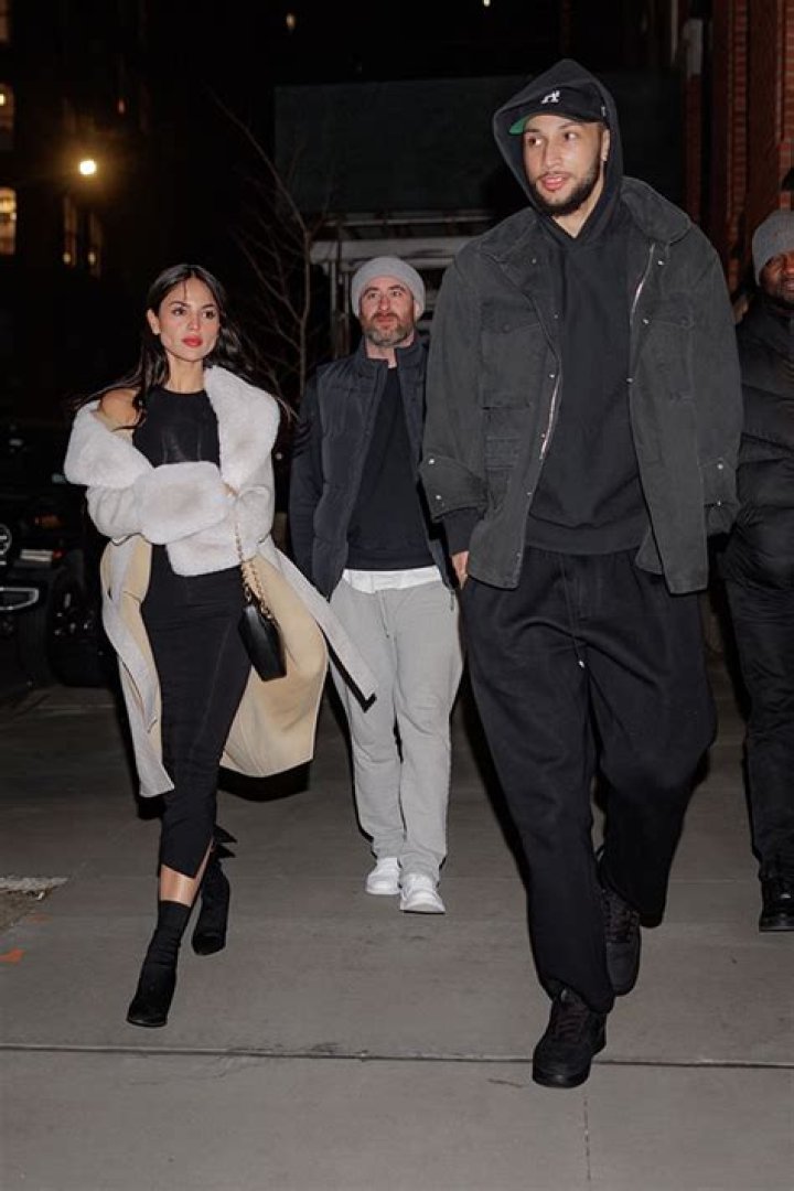 Eiza Gonzalez & Ben Simmons On Date In NYC: Photos – Hollywood Life