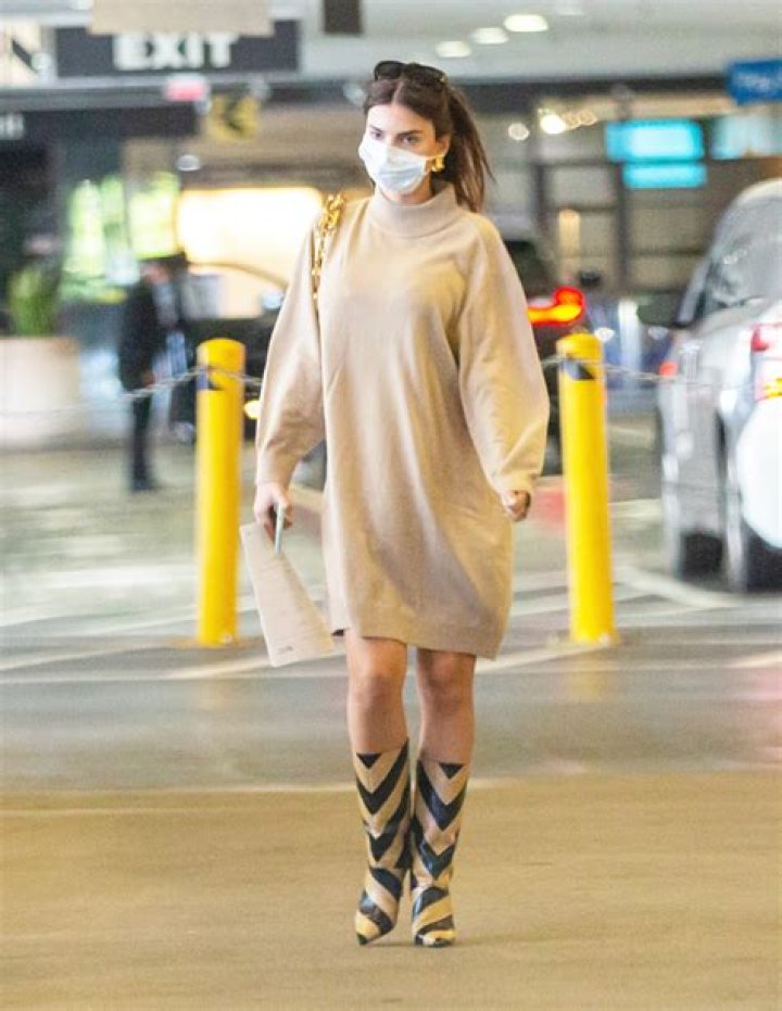 Emily Ratajkowski, Sofia Richie & More Best Dressed Celebrities Of The Week: Quarantine Edition