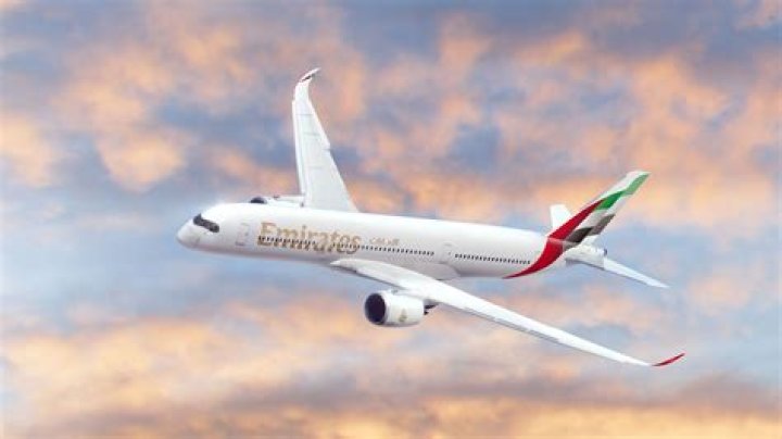 Emirates Plane To Dubai — Living Like Jennifer Aniston