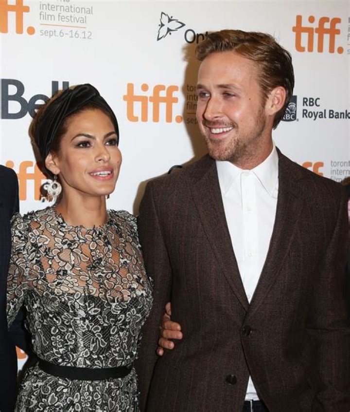 Eva Mendes Reveals Ryan Gosling Is A Good Cook & Baker & Fans Swoon: ‘He Is So Perfect’
