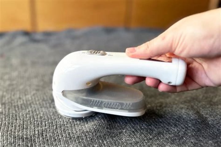 The Leading Fabric Shavers in 2023 – Reviews by Hollywood Life – Hollywood Life